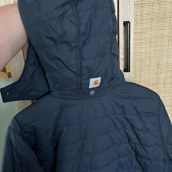 EUC Women’s Carhartt Size Medium (8-10) Navy Quilted Jacket- Fleece inside - Picture 4 of 5